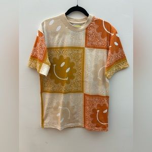NWT Chinatown Market Smiley Tee Multi Bandanna Print